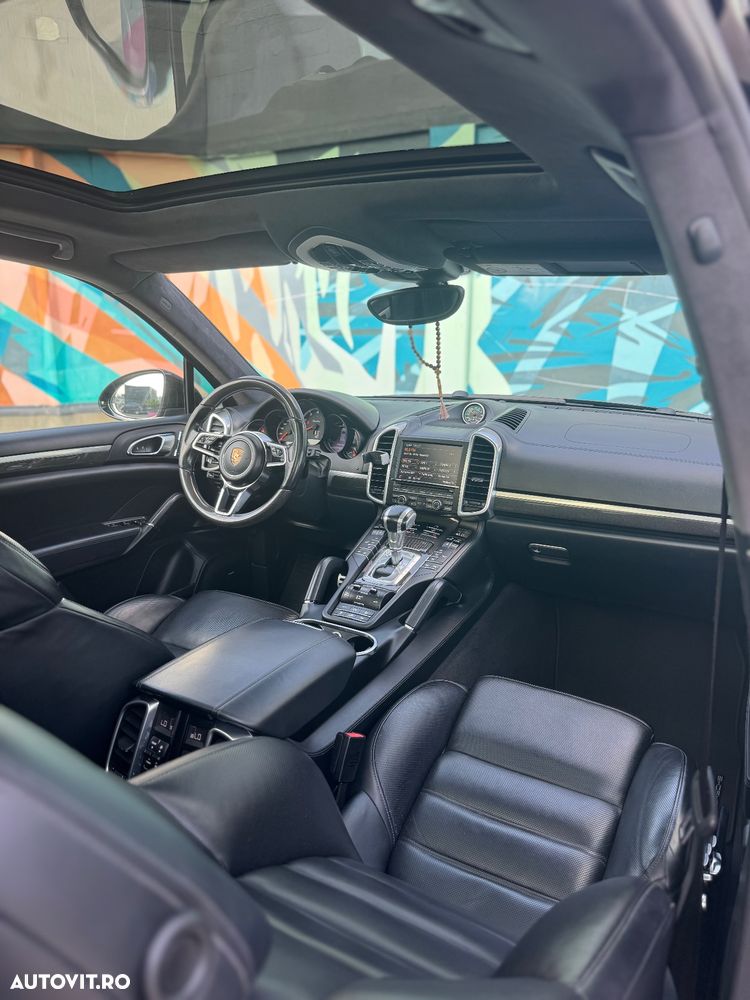 Porsche Cayenne - 7
