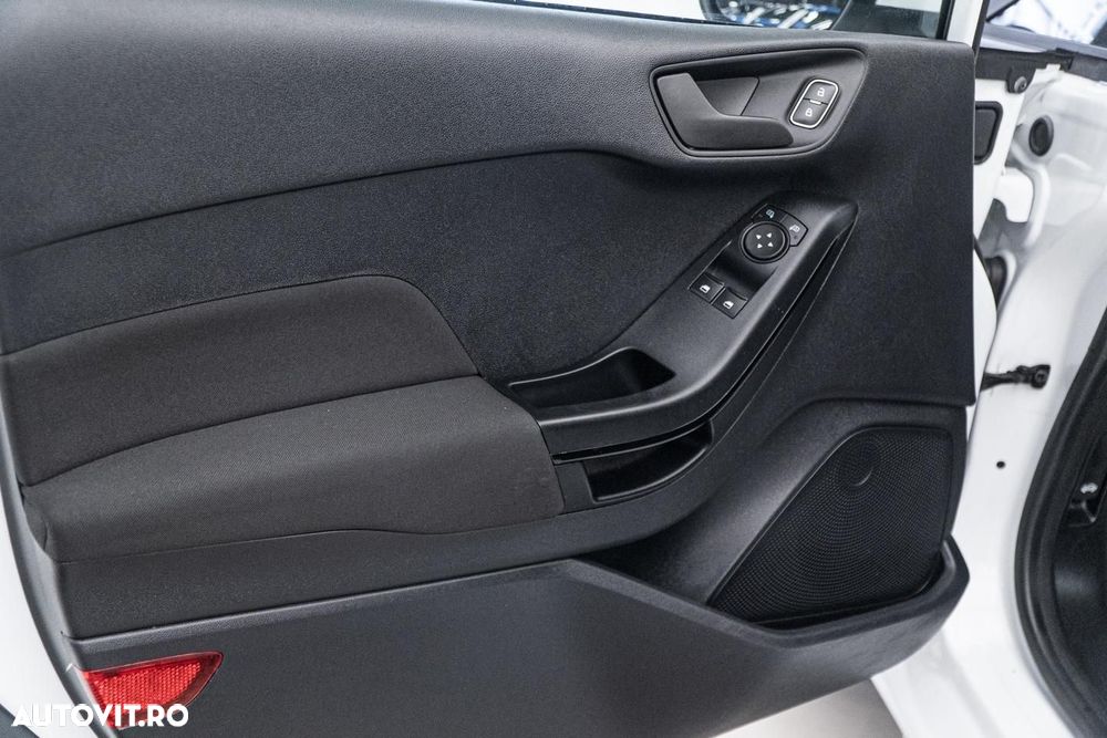 Ford Fiesta 1.1 Trend Connected - 36