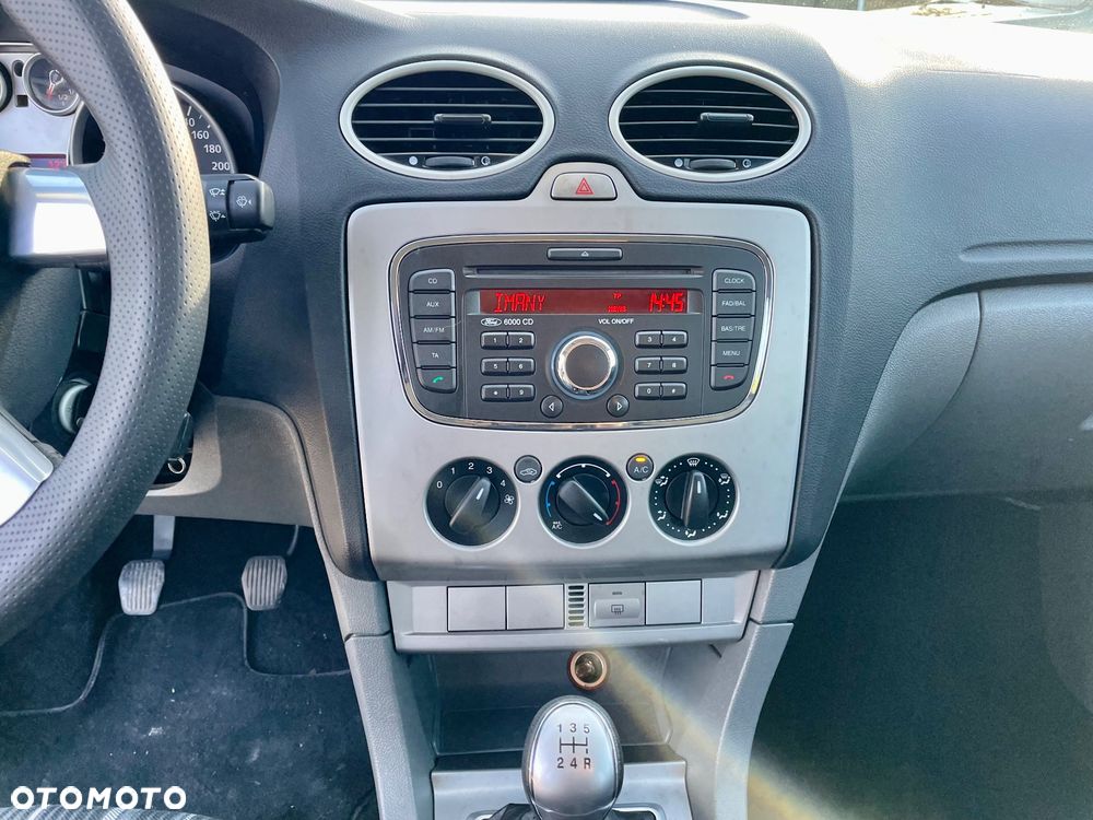 Ford Focus 1.6 16V Fun - 27