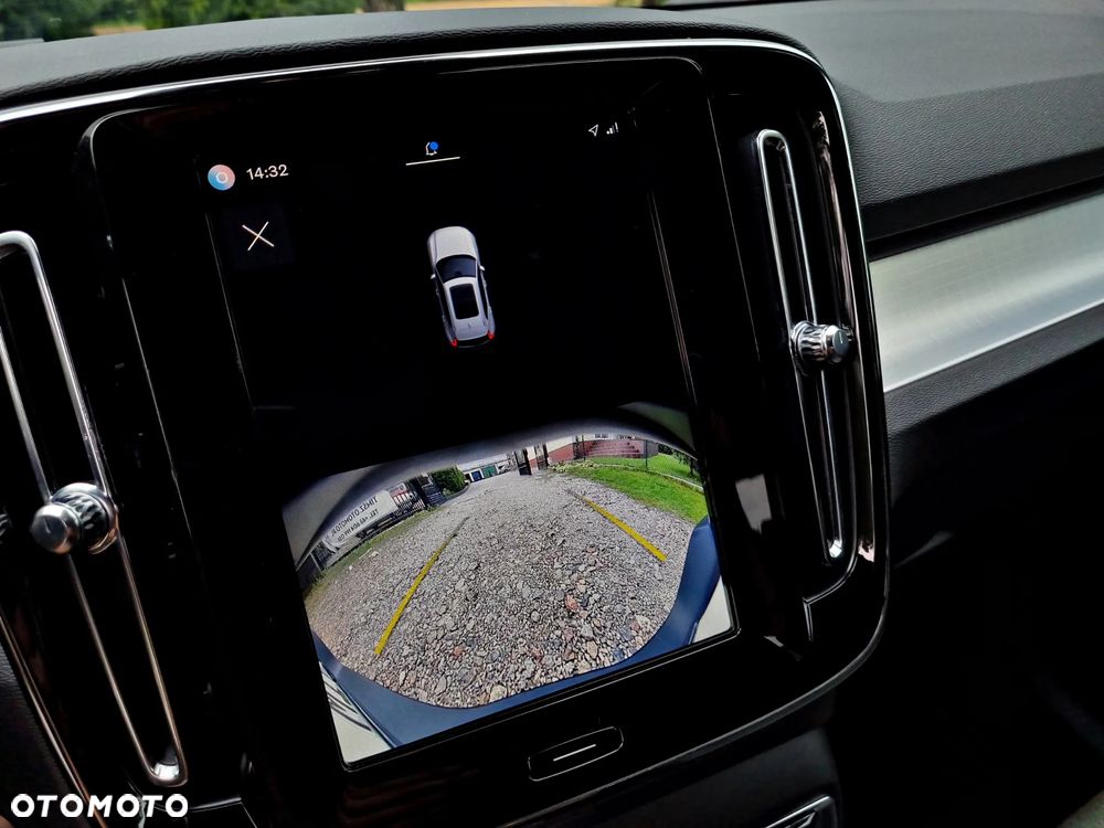 Volvo XC 40 B3 B DKG Ultra Black Edition - 24