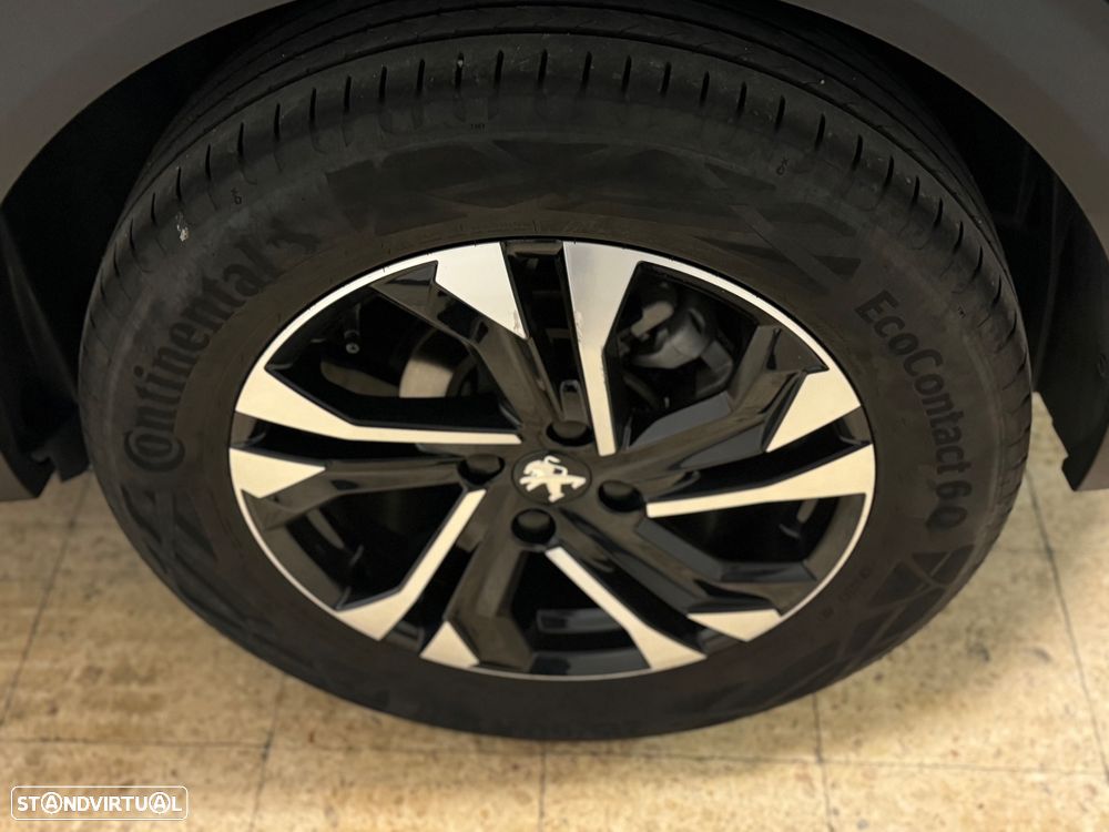 Peugeot 2008 1.2 PureTech Allure Pack EAT8 - 12