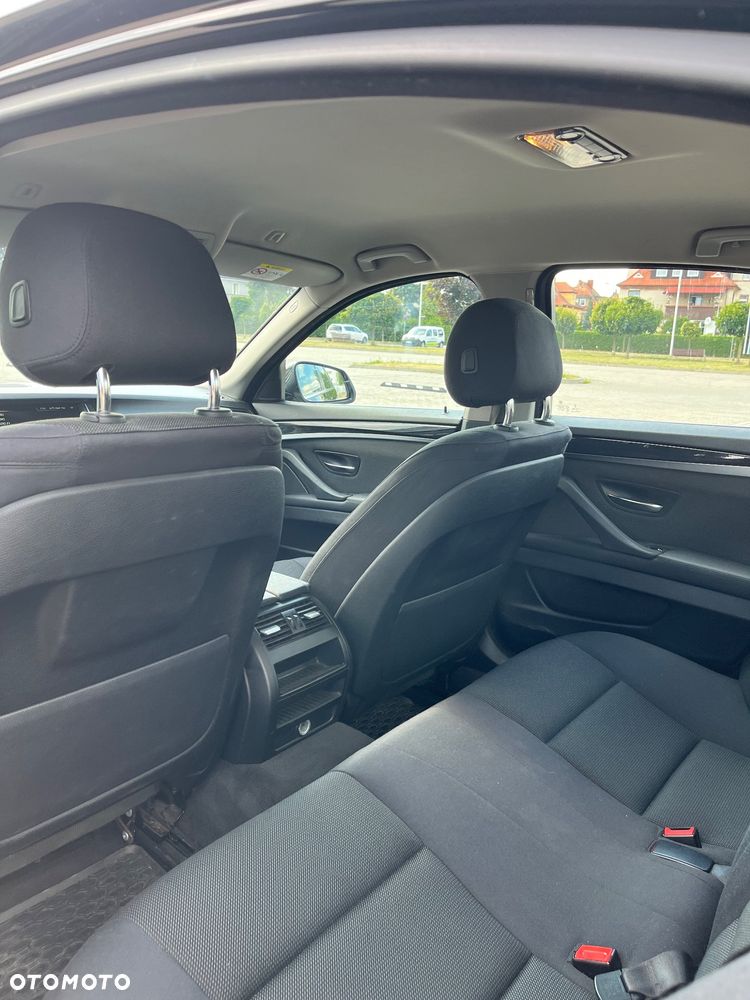 BMW Seria 5 518d - 8