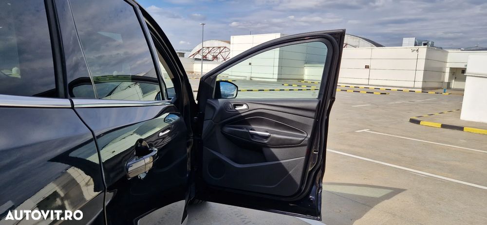 Ford Kuga 2.0 TDCi 4x4 Aut. Titanium - 12