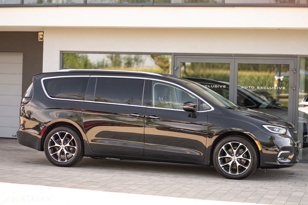 Chrysler Pacifica - 13