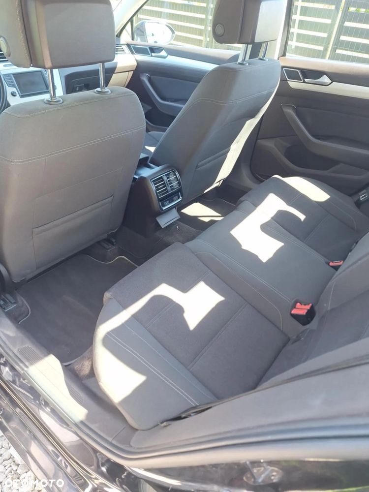 Volkswagen Passat 2.0 TDI BMT Comfortline - 12