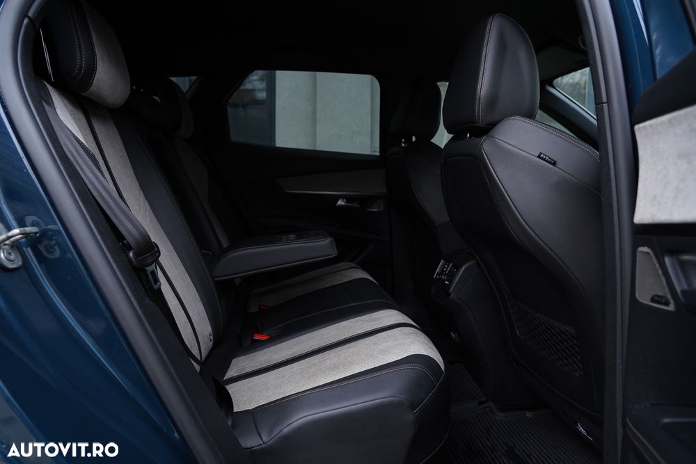 Peugeot 3008 Hybrid 225 e-EAT8 GT Pack - 17