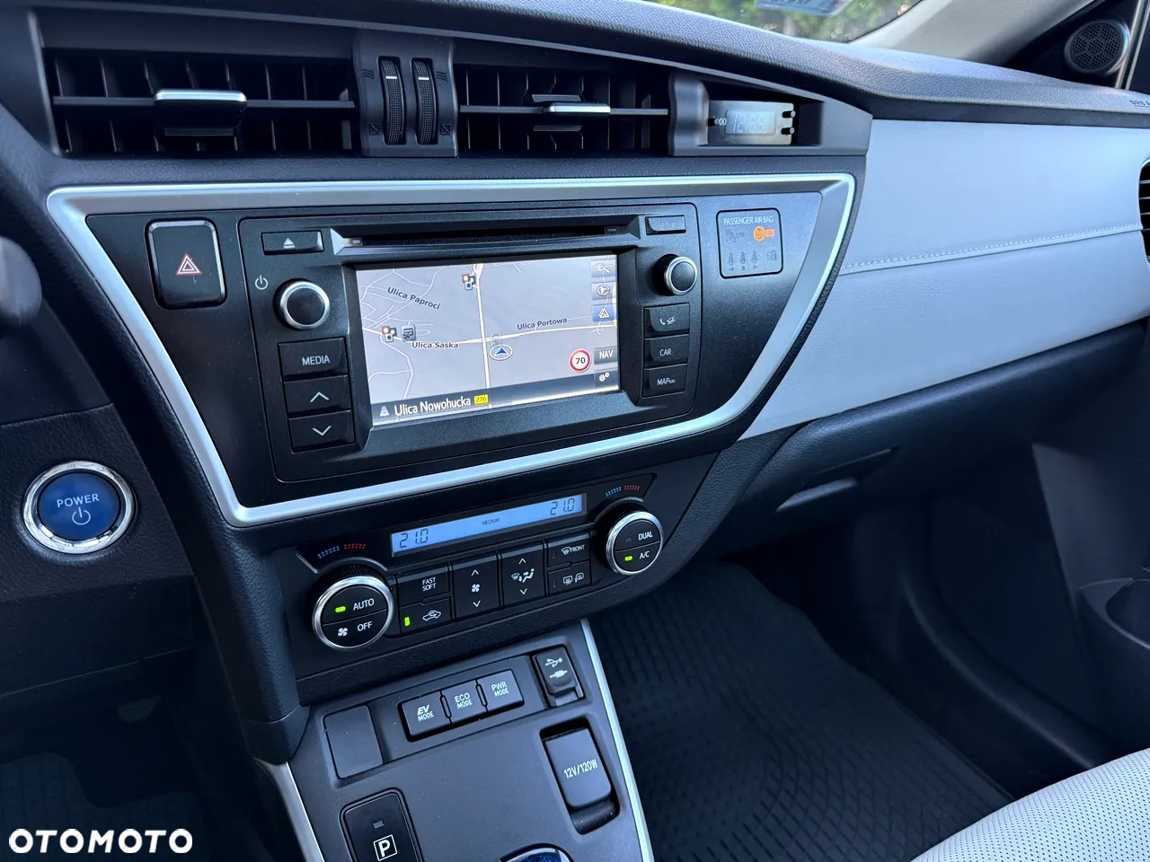 Toyota Auris 1.8 HSD Prestige NAVI - 13