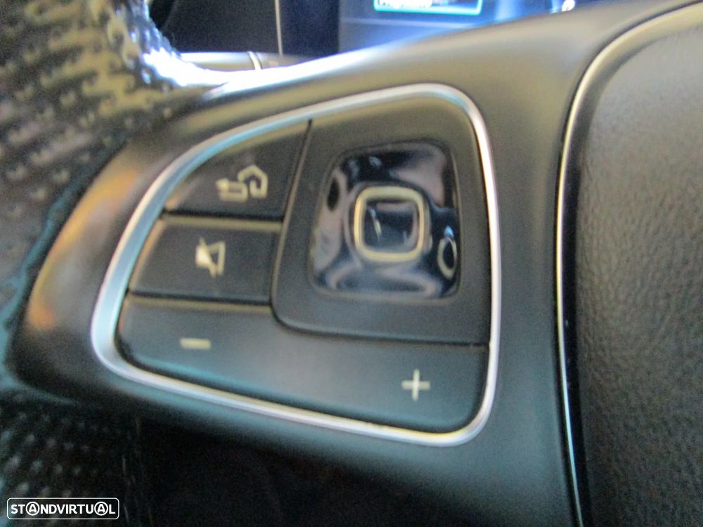Mercedes-Benz E 220 d 4Matic All-Terrain 9G-TRONIC Exclusive - 38
