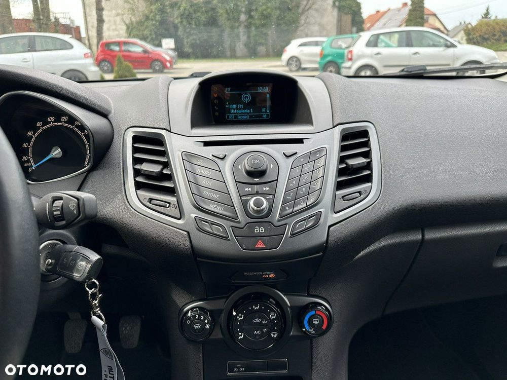 Ford Fiesta - 17