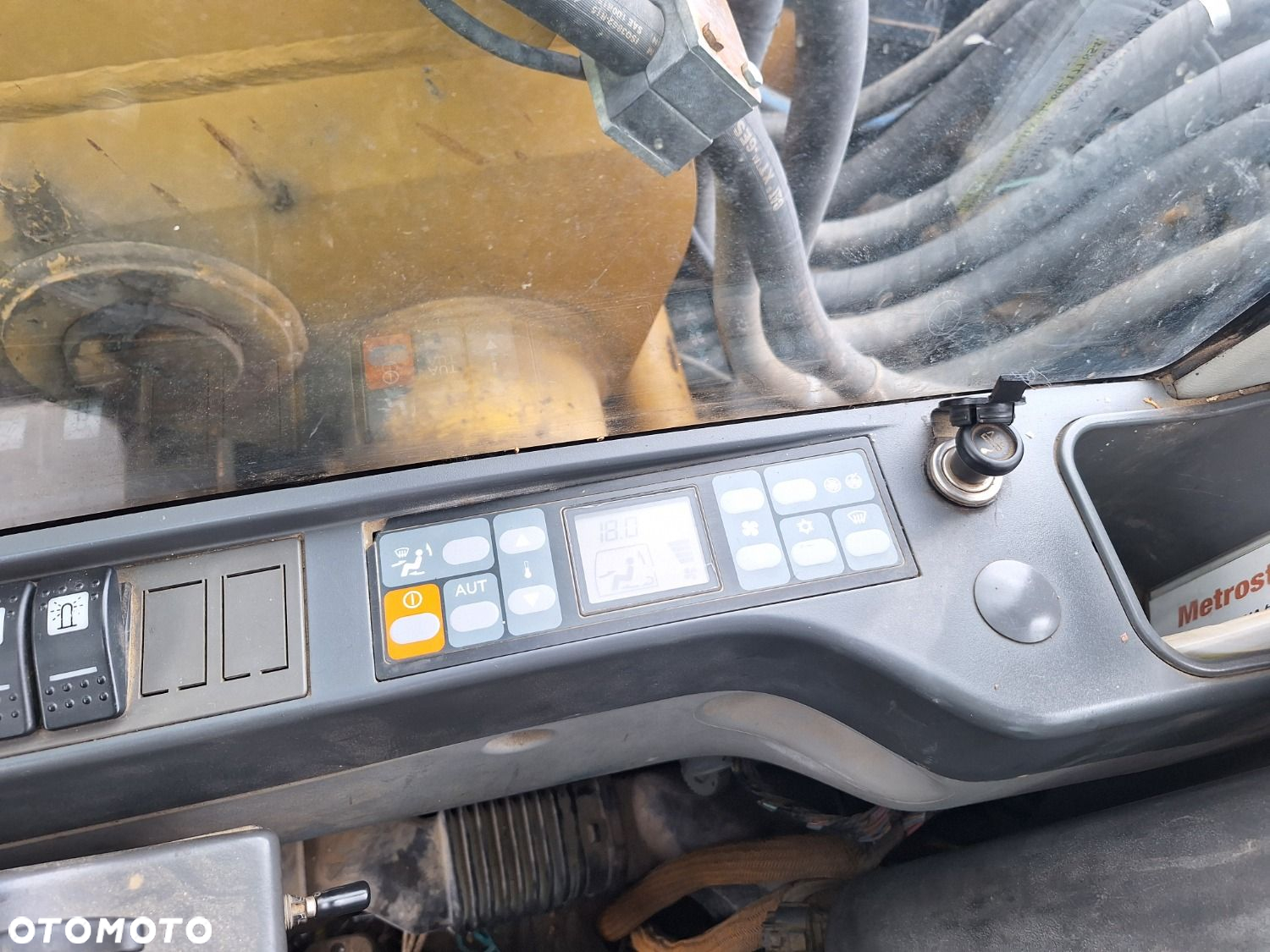 Caterpillar M318D 4X4 - 21
