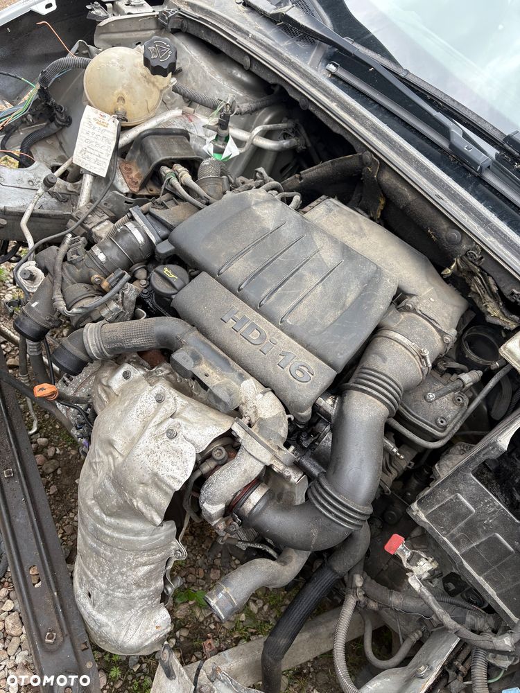 Kompletny silnik Peugeot 308 1.6HDI 9HX - 2
