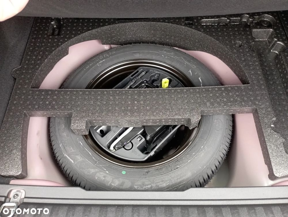 Peugeot 2008 1.2 Pure Tech GPF Active S&S - 24