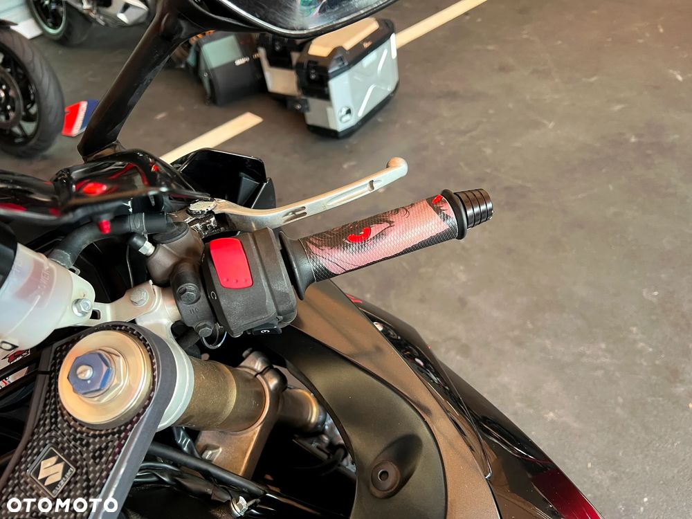 Suzuki GSX-R - 18