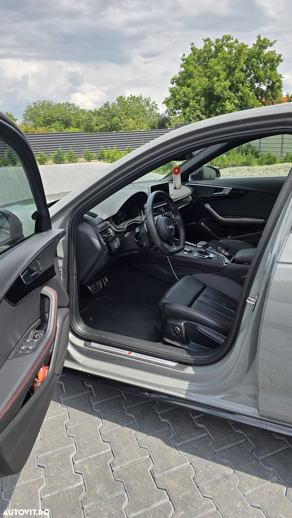 Audi A4 Avant 2.0 TFSI ultra S tronic - 13