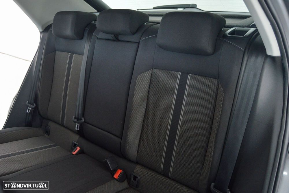 VW T-Roc 1.6 TDI Style - 12