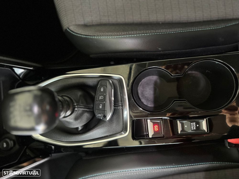 Peugeot 2008 1.5 BlueHDi Allure Pack - 22