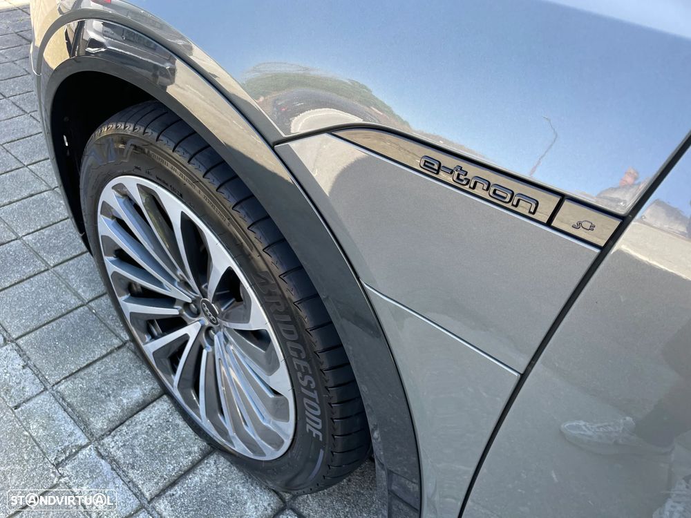 Audi Q8 e-Tron 55 quattro Advanced - 6