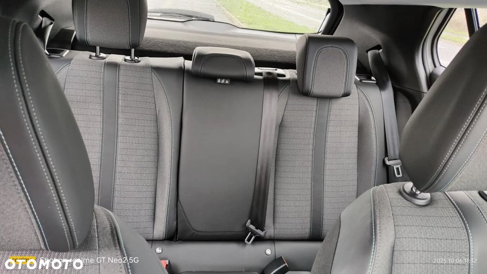 Peugeot 2008 1.2 PureTech Allure Pack S&S - 8