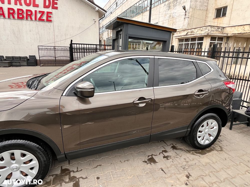 Nissan Qashqai 1.5 DCI N-Connecta - 2