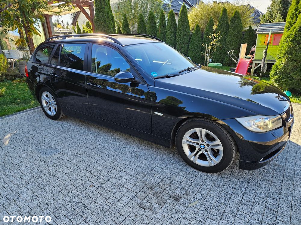 BMW Seria 3 320i - 5