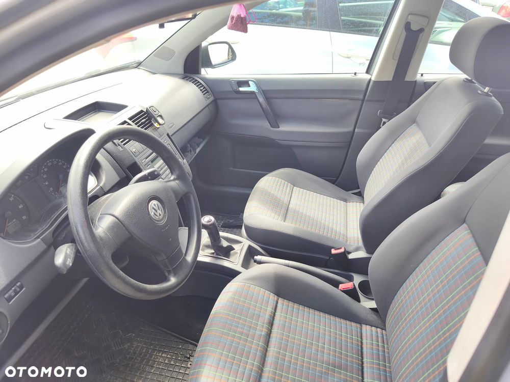 Volkswagen Polo 1.2 Entry - 4