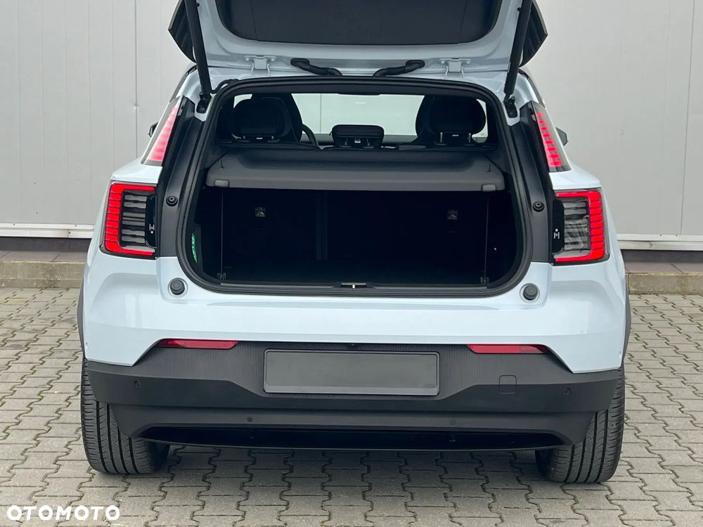 Volvo EX30 Twin Motor Performance AWD Ultra - 15