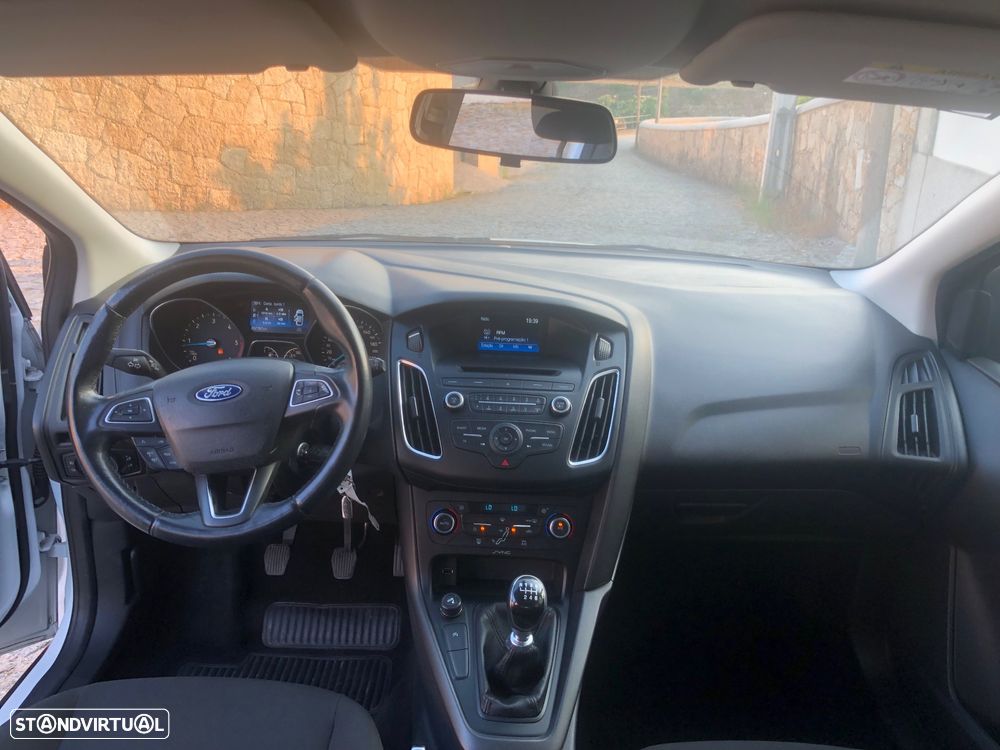 Ford Focus 1.5 TDCi Trend+ - 6