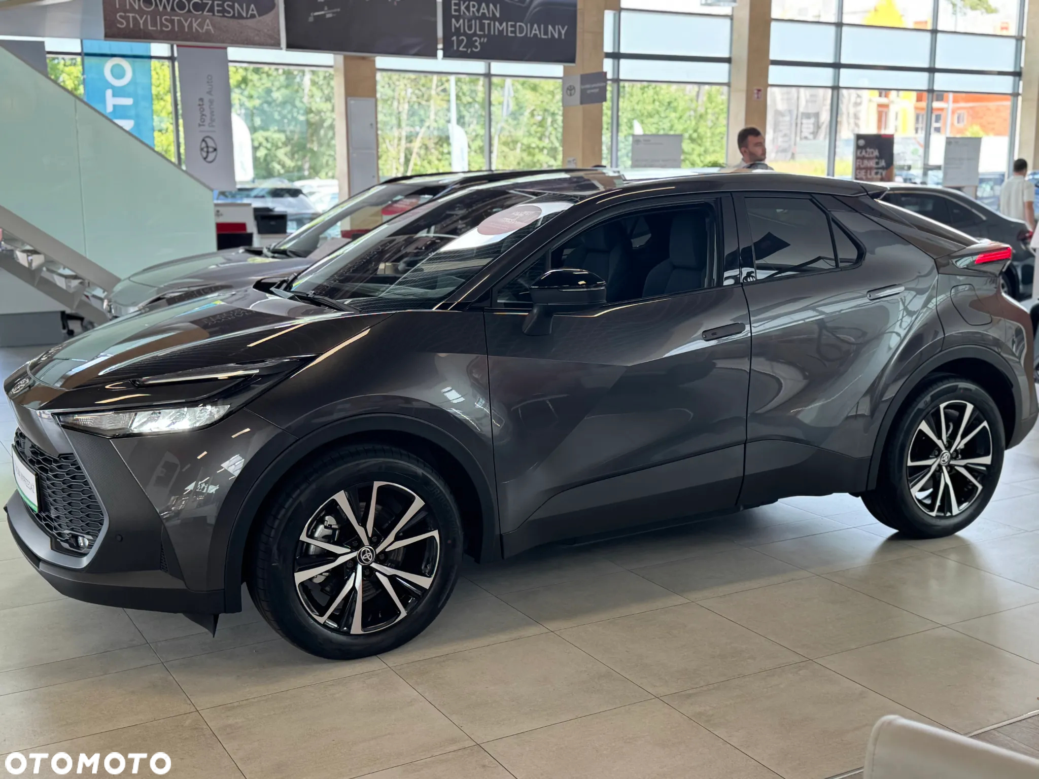 Toyota C-HR 2.0 PHEV Dynamic Force Style - 3