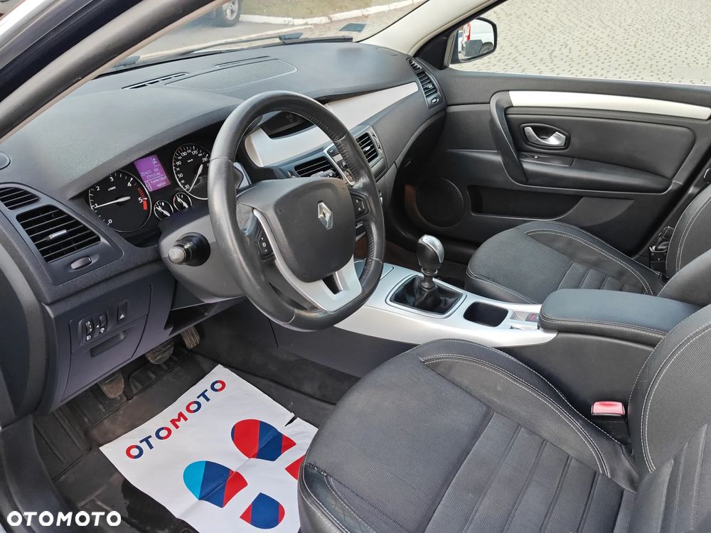 Renault Laguna 2.0 dCi Dynamique - 9