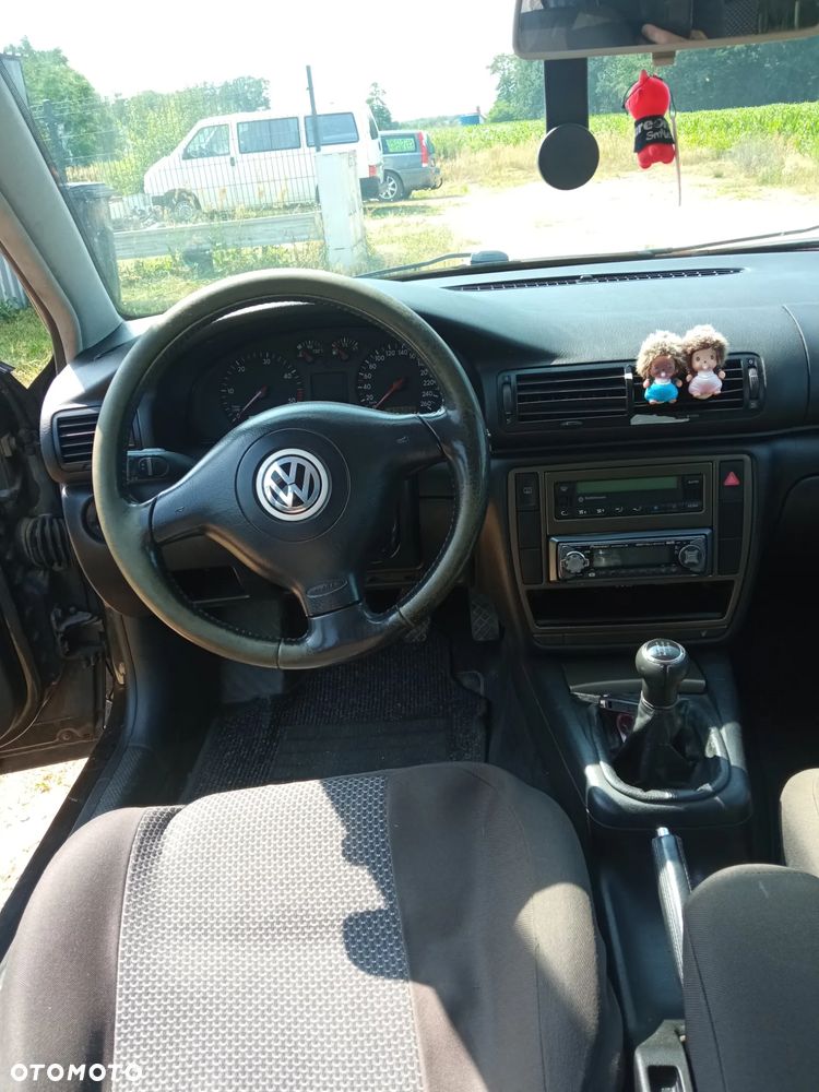 Volkswagen Passat 1.9 TDI CL - 11