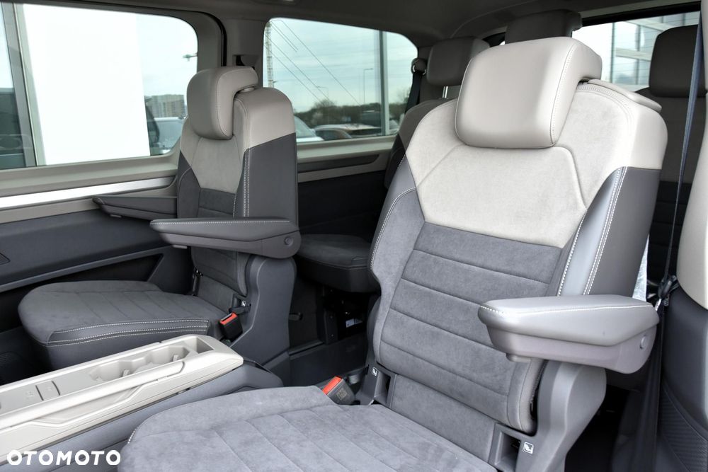 Volkswagen Multivan - 21