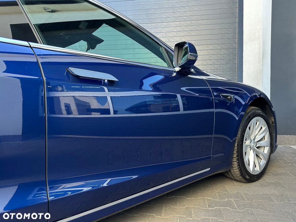 Tesla Model S - 2