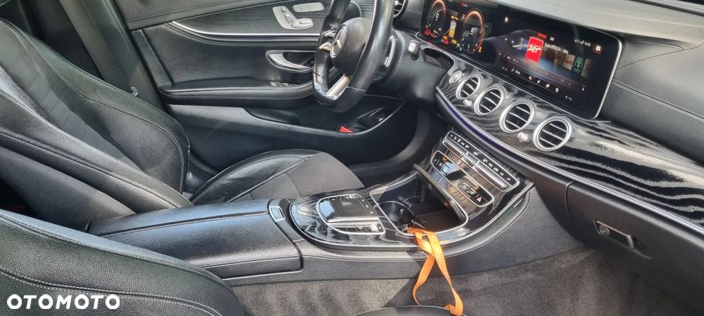 Mercedes-Benz Klasa E 220 d 9G-TRONIC AMG Line - 22