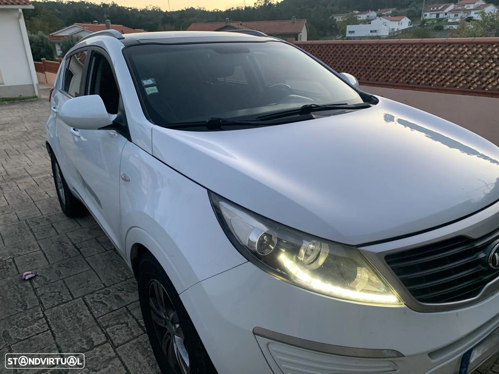 Kia Sportage 1.7 CRDi ISG More Edition - 9