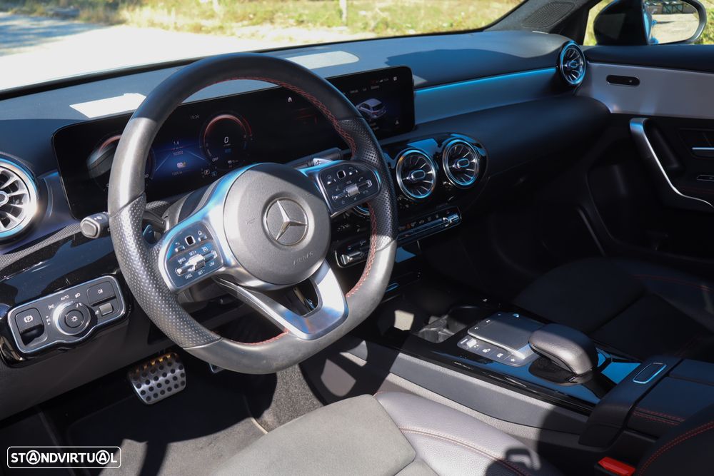 Mercedes-Benz A 250 e AMG Line - 14