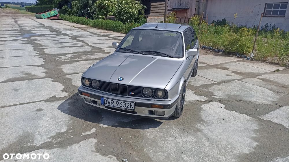 BMW Seria 3 325i - 2