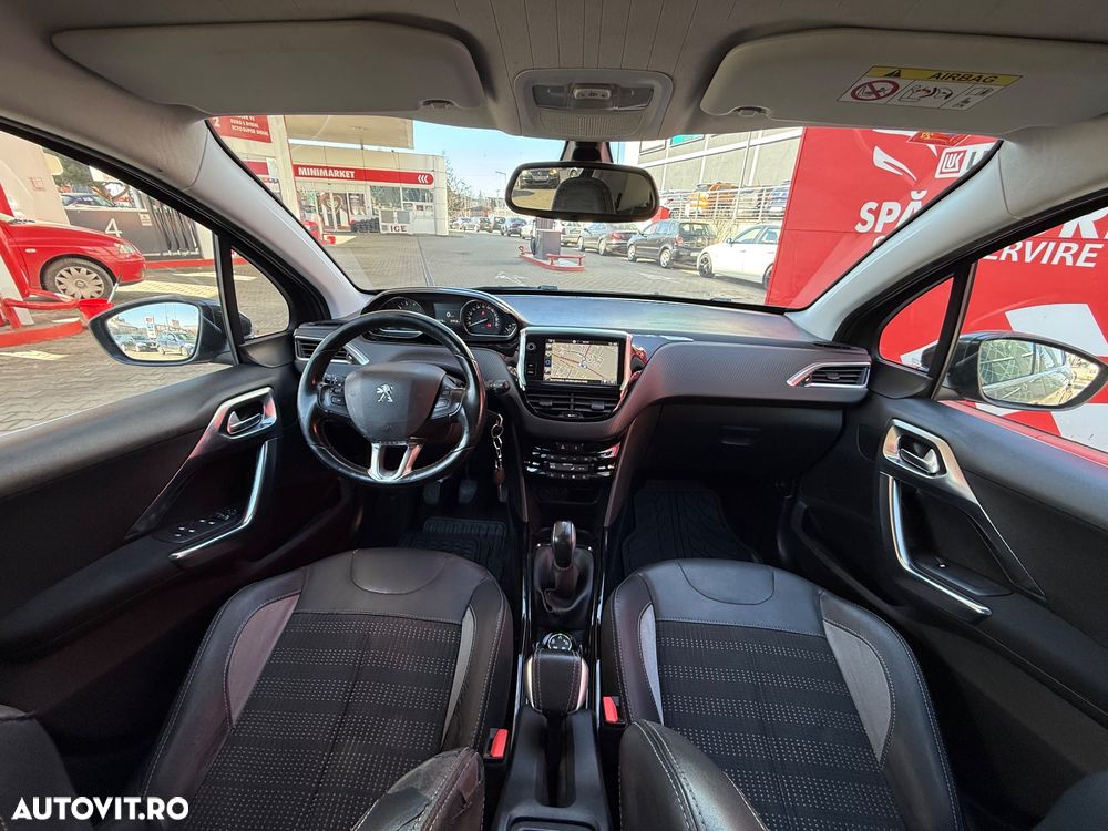 Peugeot 2008 PureTech 110 Stop&Start Style - 5