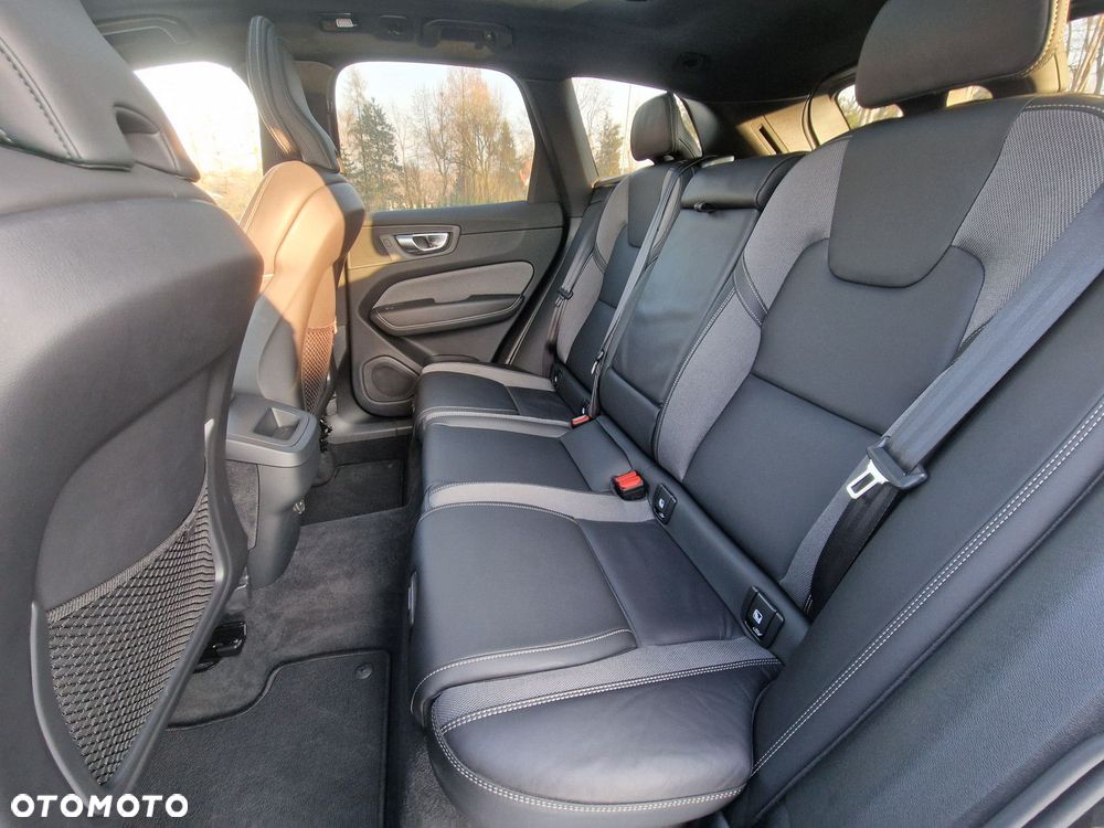 Volvo XC 60 - 8