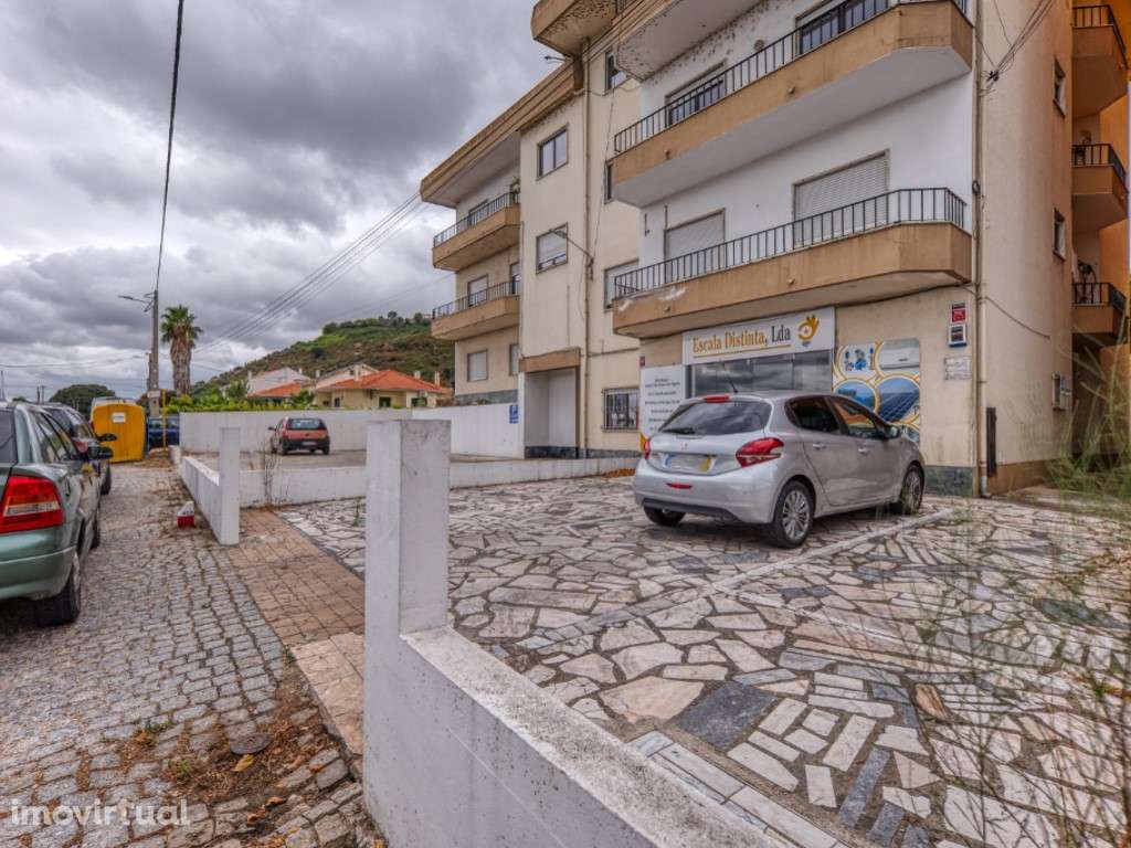 Prédio para Venda em Abrantes - 6 Apartamentos T3 + Loja Comercial - Grande imagem: 5/43