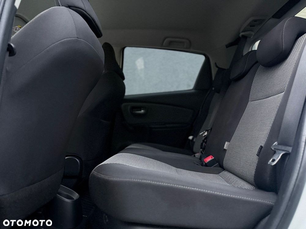Toyota Yaris - 9