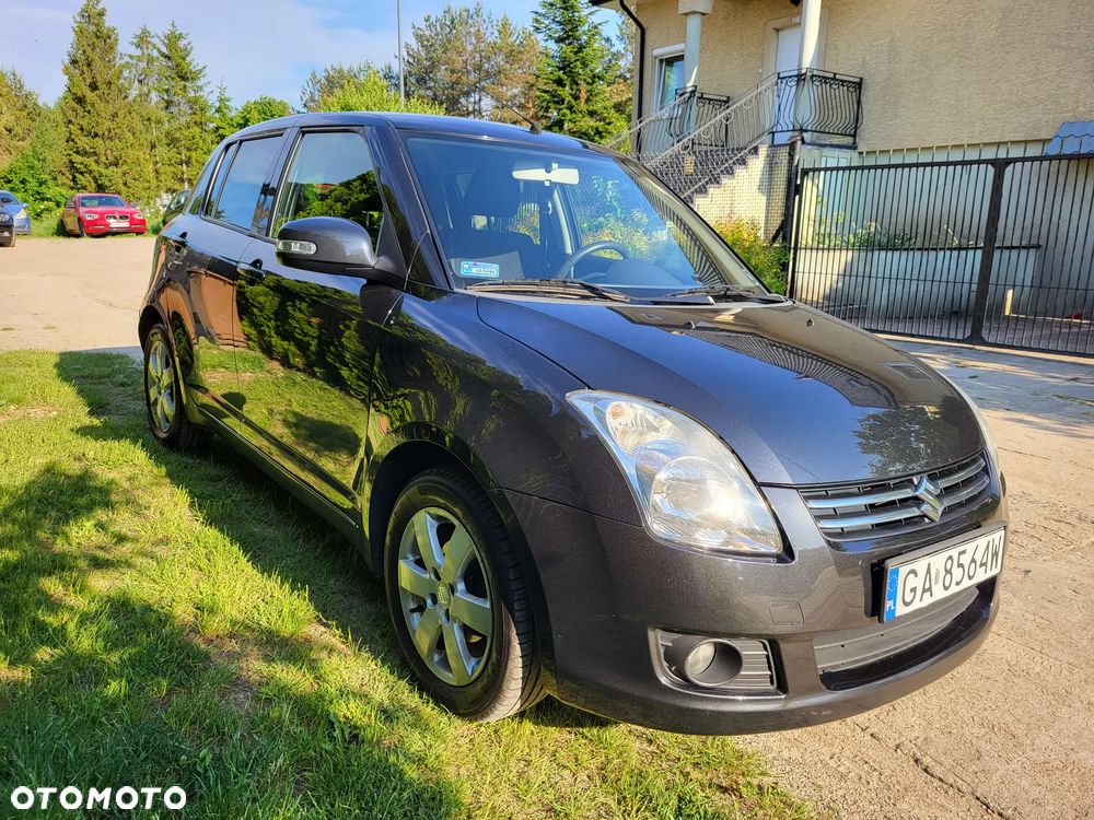 Suzuki Swift - 1