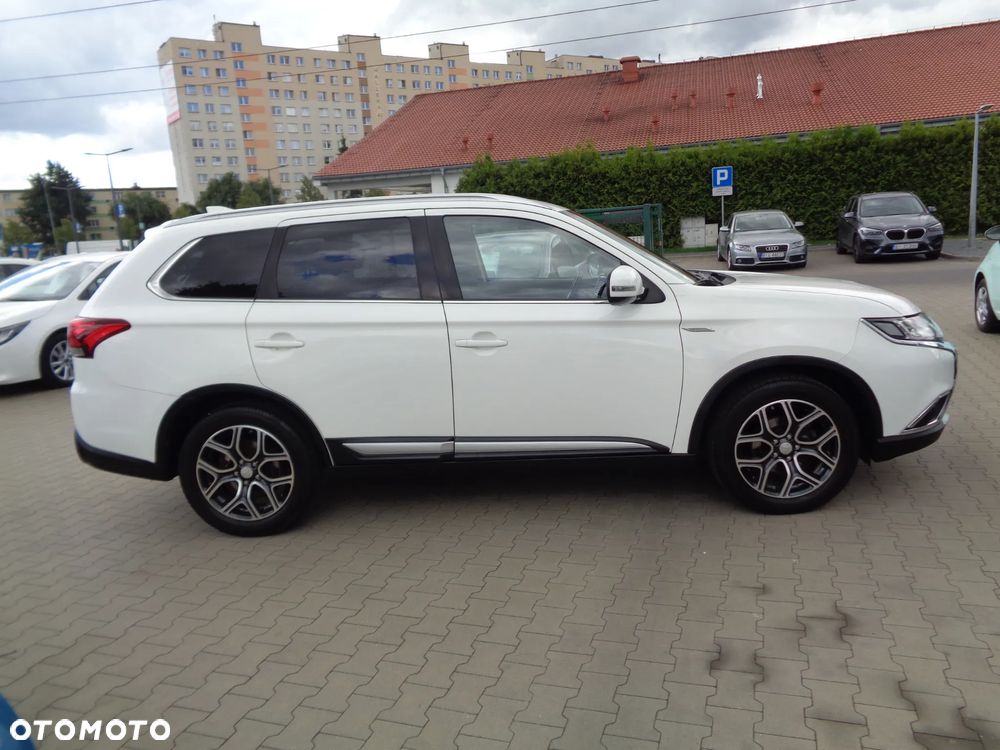 Mitsubishi Outlander 2.0 2WD Diamant Edition - 8