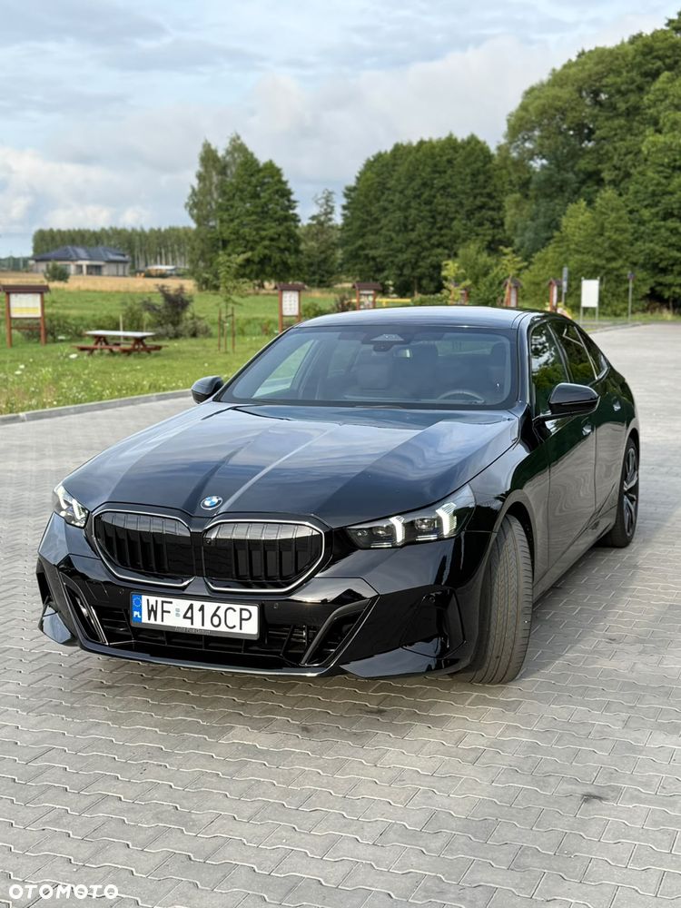 BMW Seria 5 540d xDrive mHEV M Sport - 3
