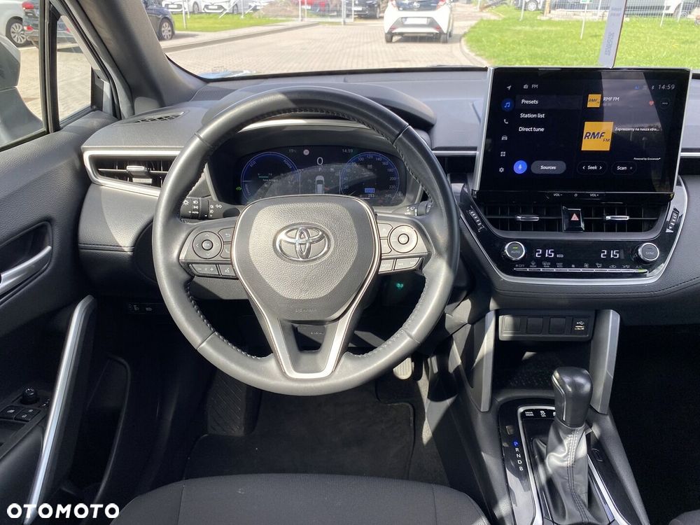 Toyota Corolla Cross - 15
