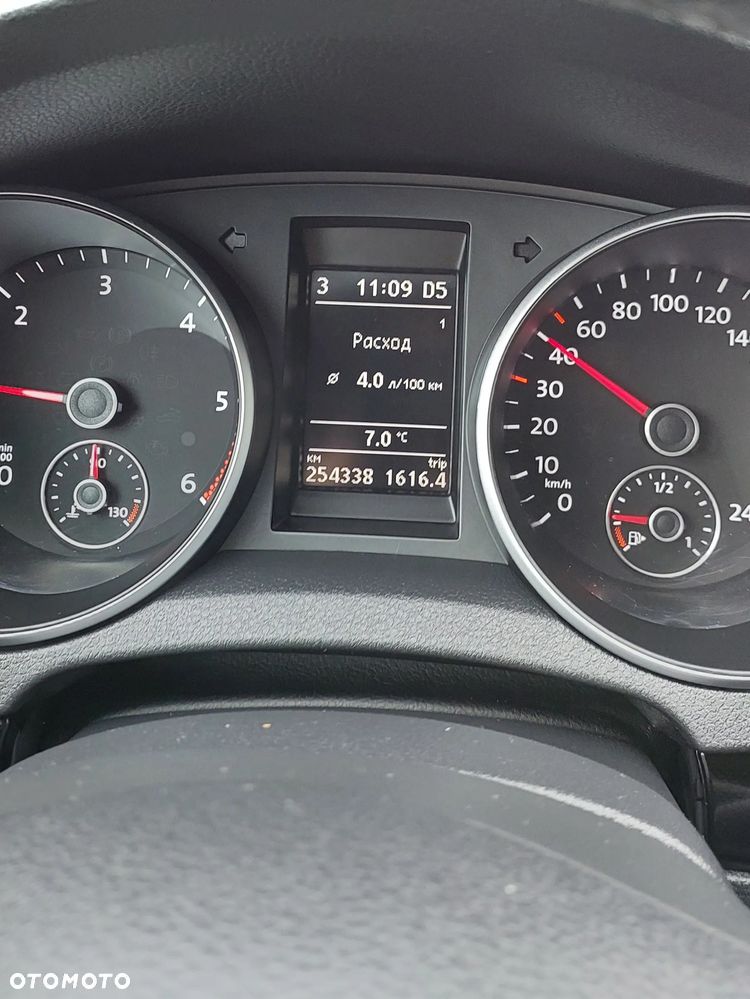 Volkswagen Golf - 2