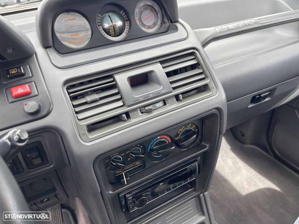 Mitsubishi Pajero 2.8 TD GLS Longo - 24