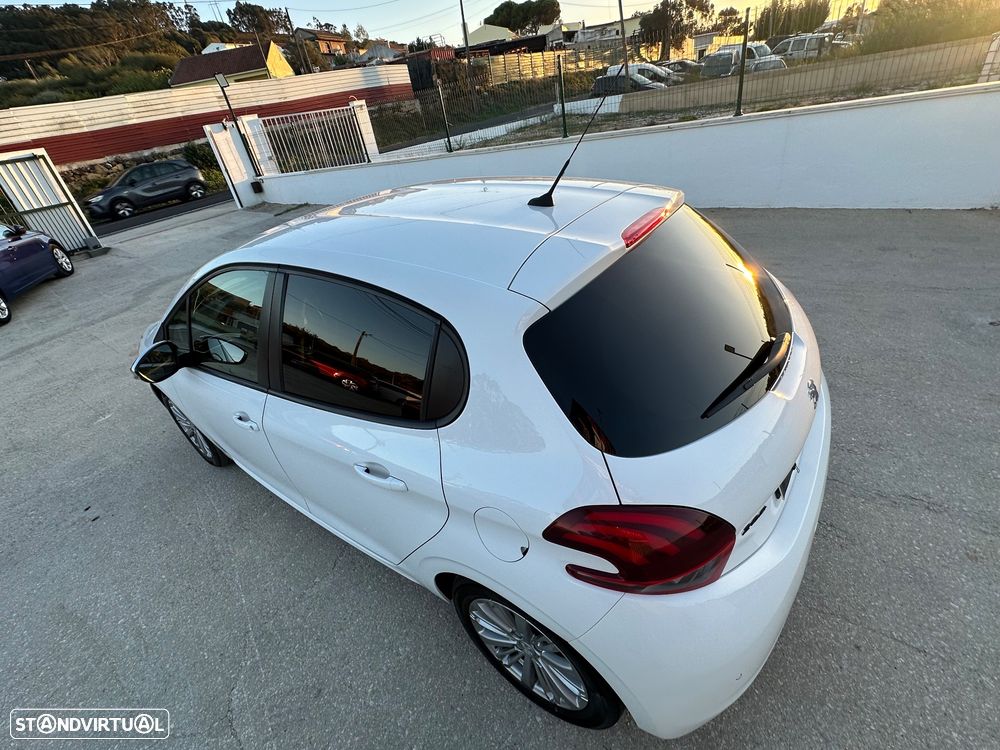 Peugeot 208 1.6 BlueHDi Style - 17