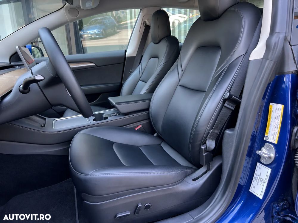 Tesla Model 3 - 18