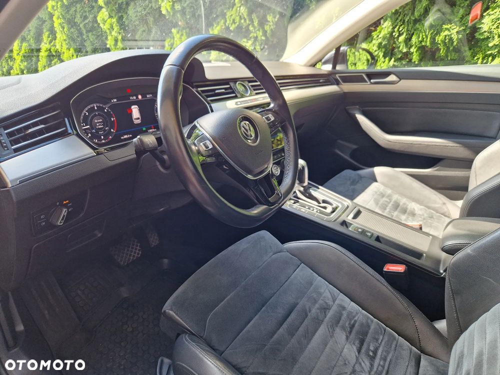 Volkswagen Passat 2.0 TDI SCR Highline DSG - 12