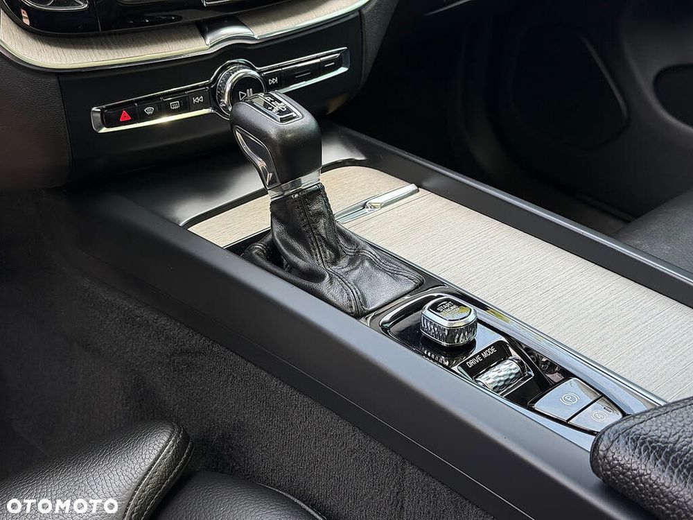 Volvo XC 60 T6 AWD Geartronic Inscription - 18